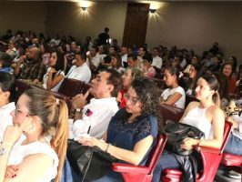 Docentes en una reunión